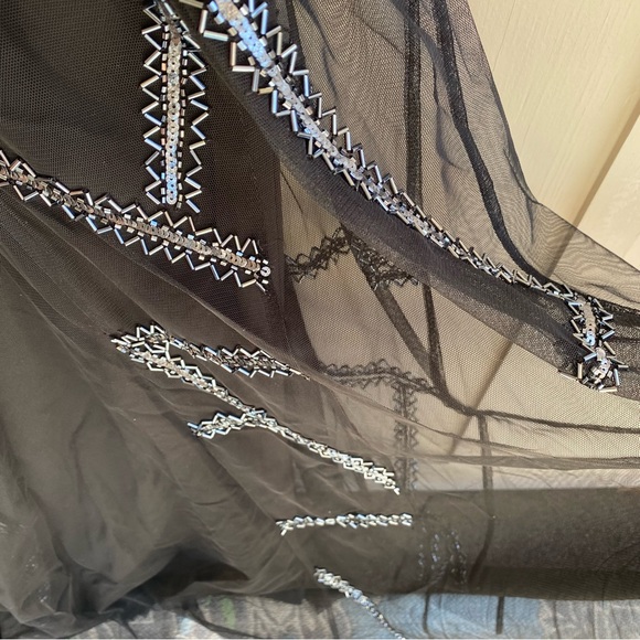 NWT Adrianna Papell Black Beaded Short Sleeve Long Formal Gown Size 4 - Picture 4 of 11